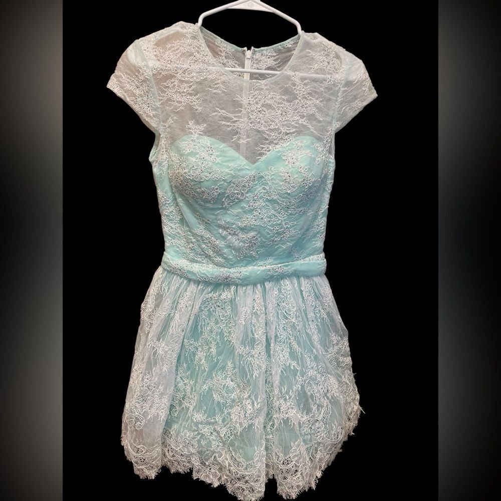La Femme Light Mint Sleeveless Crew Neck Crystal Dress Size-6 - Picture 3 of 8